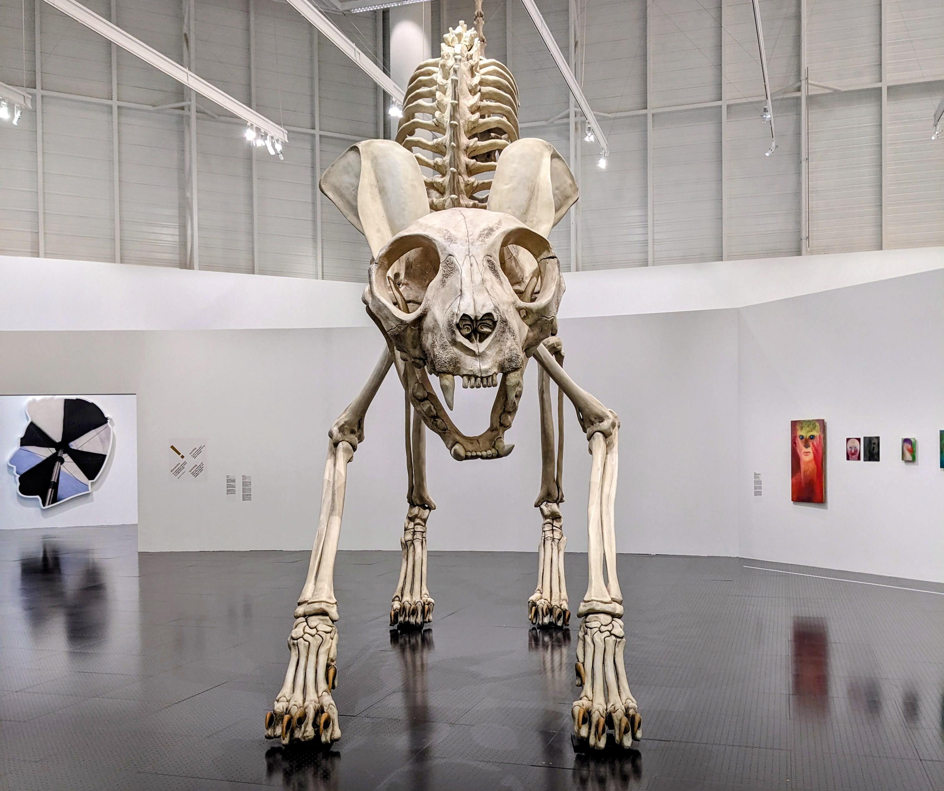Un dimanche sans fin avec Maurizio Cattelan au Centre Pompidou Metz