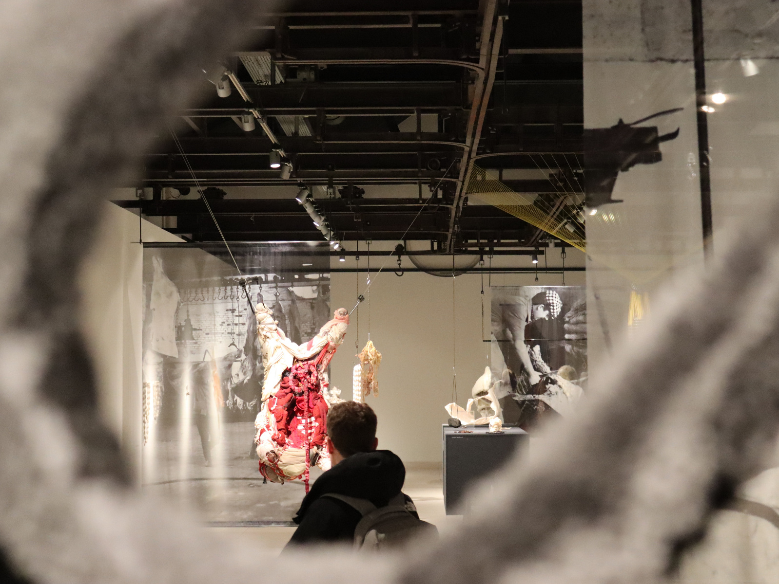 À la belle vue de l’abattoir : une exposition collective aux Anciens Abattoirs de Mons